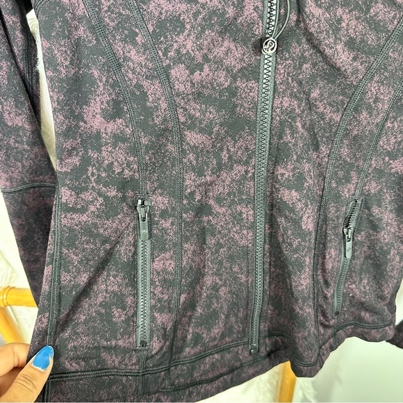 Lululemon Black and Purple Define Jacket sz 4 - Picture 5 of 6